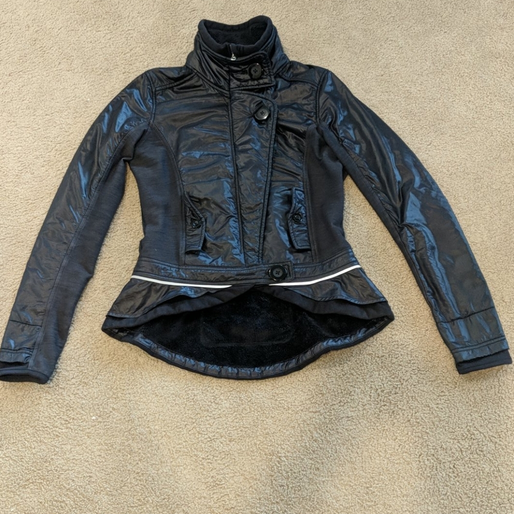 Lululemon warm jacket